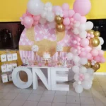 Minnie Golden Princess With One Letter Table